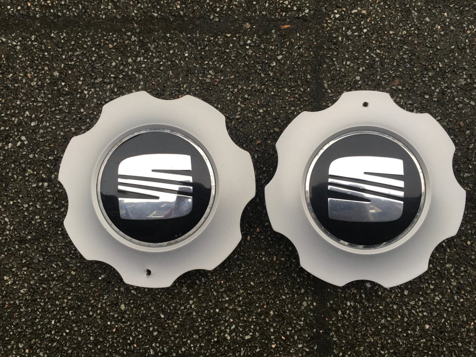 2 naafdoppen Seat Leon of Toledo 1M, Auto diversen, Wieldoppen, Ophalen of Verzenden, Gebruikt
