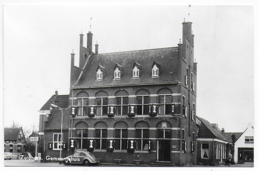 Zuidhorn Gemeentehuis oude ongelopen ansichtkaart B7501, Ophalen of Verzenden, Voor 1920, Ongelopen
