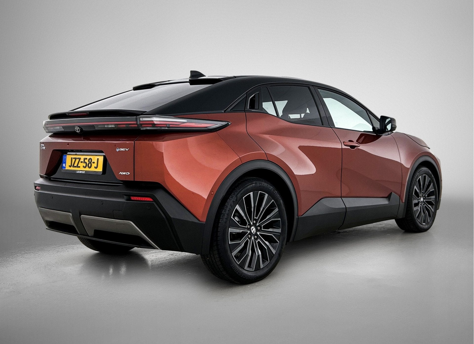 Toyota C-HR+ Executive AWD 77 kWh + Premium pack AWD | Panod, Automaat, 12 maanden, Overige modellen, Verwarmde buitenspiegels
