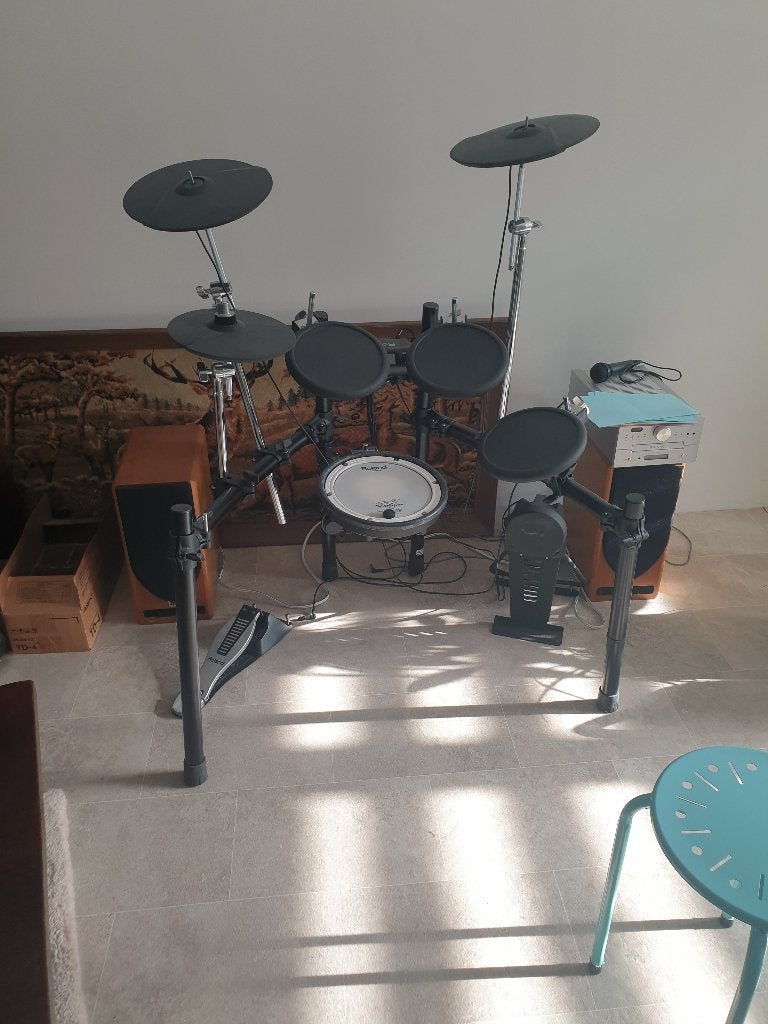 Roland elektronisch drumstel en Casio keybord, Muziek en Instrumenten, Ophalen of Verzenden, Zo goed als nieuw