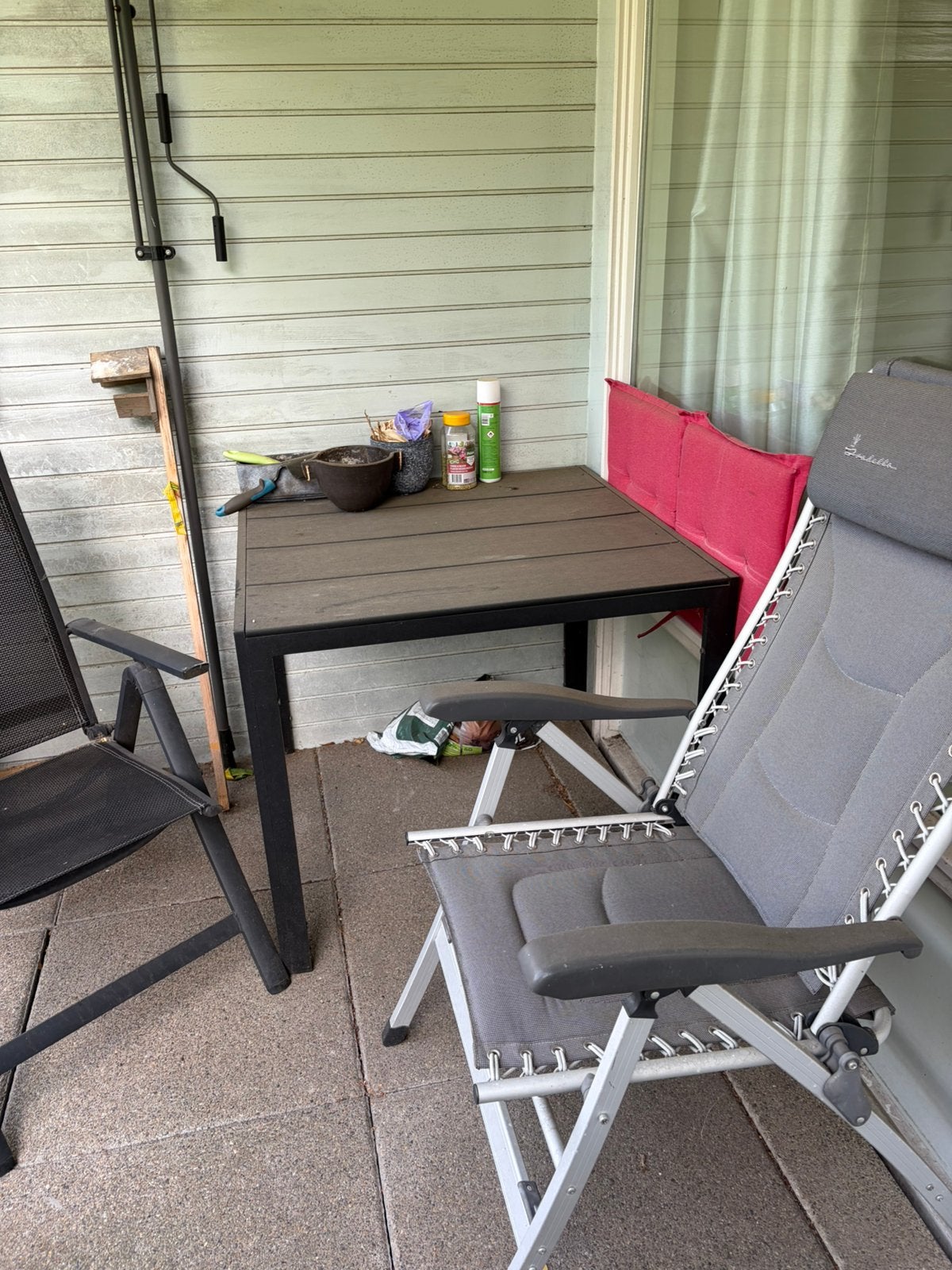 Vierkante buitentafel en opklapstoelen 4 stuks, Ophalen, 4 zitplaatsen, Kunststof, Gebruikt