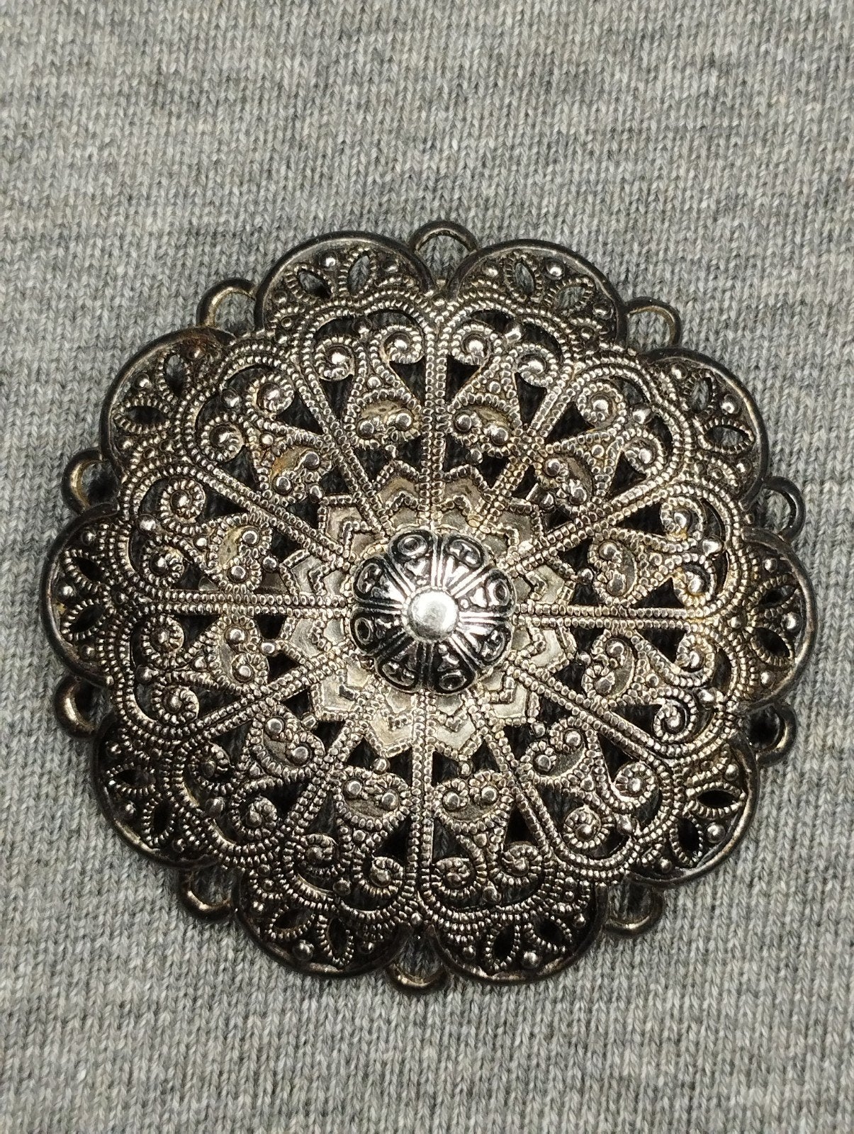 Prachtige vintage broche, Sieraden, Tassen en Uiterlijk, Ophalen of Verzenden, Zo goed als nieuw, Goud, Overige materialen