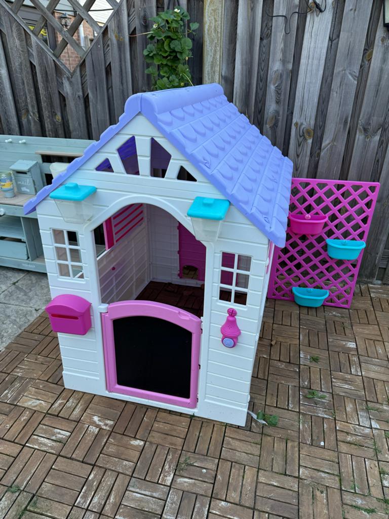 Dolu Garden Speelhuisje met accessoires roze/ wit, Ophalen, Zo goed als nieuw, Kunststof
