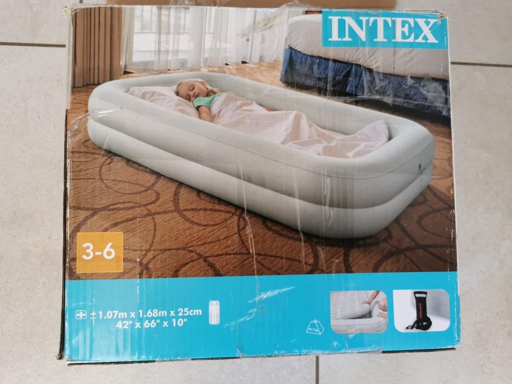 Intex logeerbedje luchtbed kind, Caravans en Kamperen, Luchtbedden, Ophalen of Verzenden