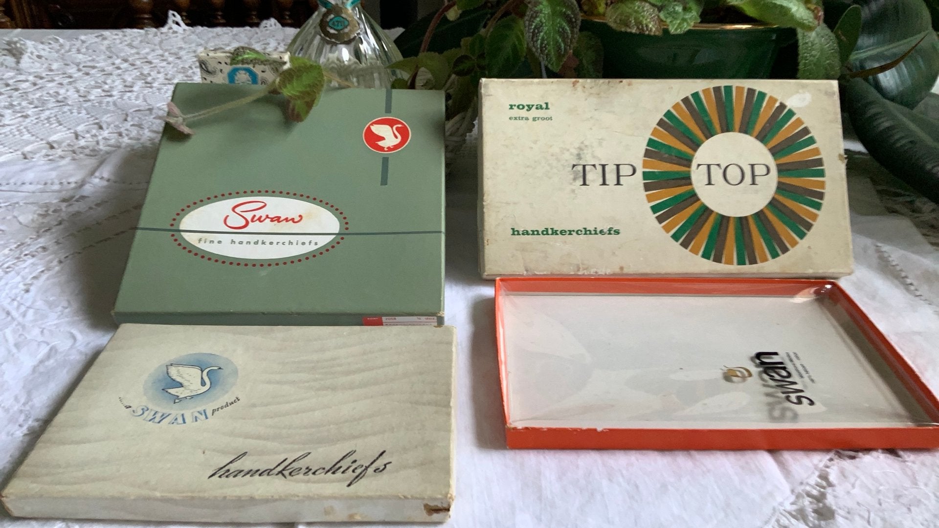 Vintage lege verpakkingen van zakdoeken o.a. Swan/lot van 4, Antiek en Kunst, Ophalen of Verzenden