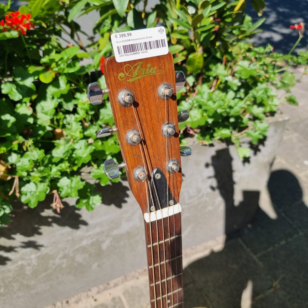 Aria 9220DM Akoestische Gitaar, Muziek en Instrumenten, Snaarinstrumenten | Gitaren | Akoestisch, Flex Ltd., Gebruikt, https://flex.com/contact-us