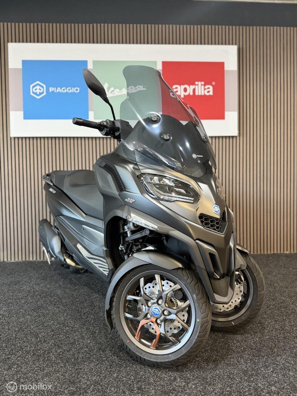 Piaggio MP3 Exclusive 530 HPE 2026 ABS CAMERA, Motoren, Motoren | Piaggio, Traction Control, Info@piaggio.com, Piaggio, Bedrijf