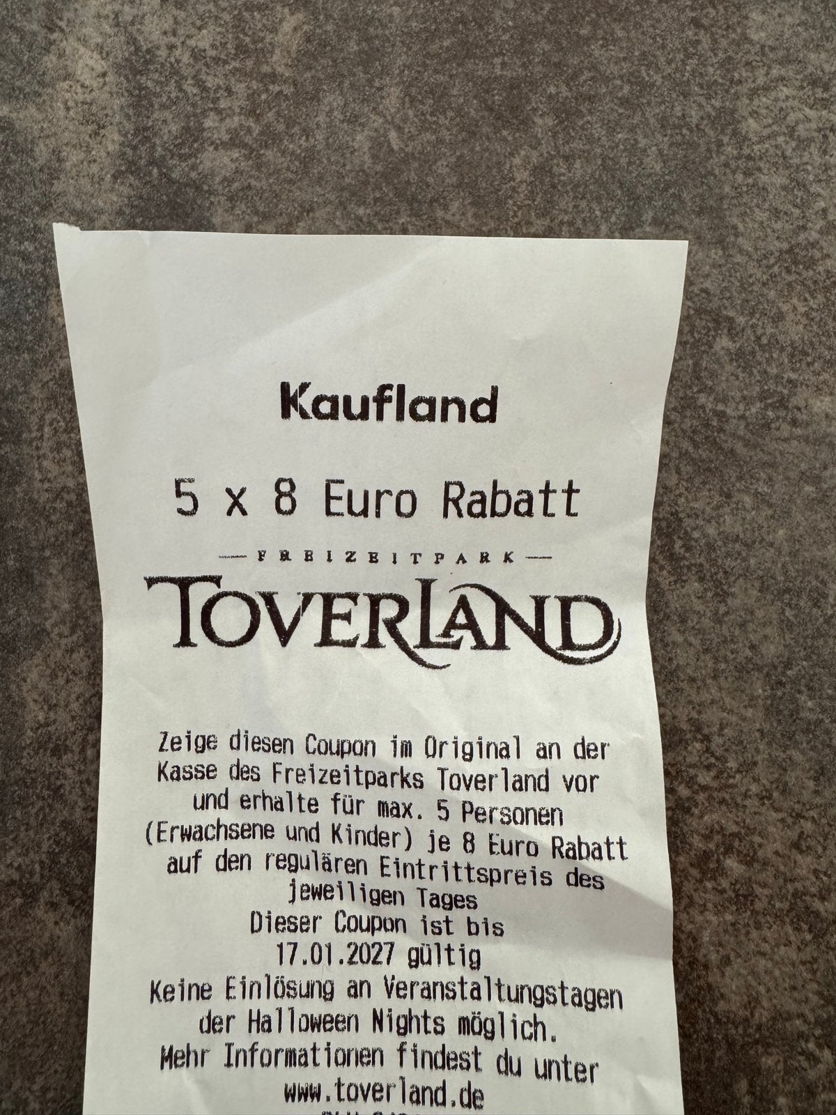Toverland - €40,- korting totaal op tickets!, Drie personen of meer, Kortingskaart