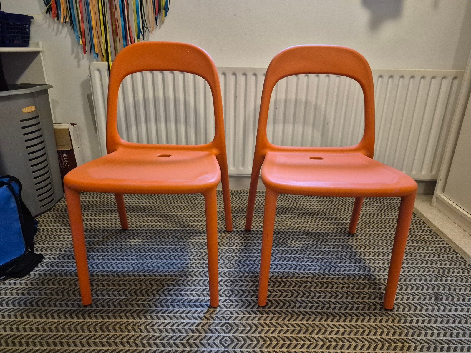 Twee IKEA stoelen (kunststof), Ophalen, Kunststof, Twee, Overige kleuren