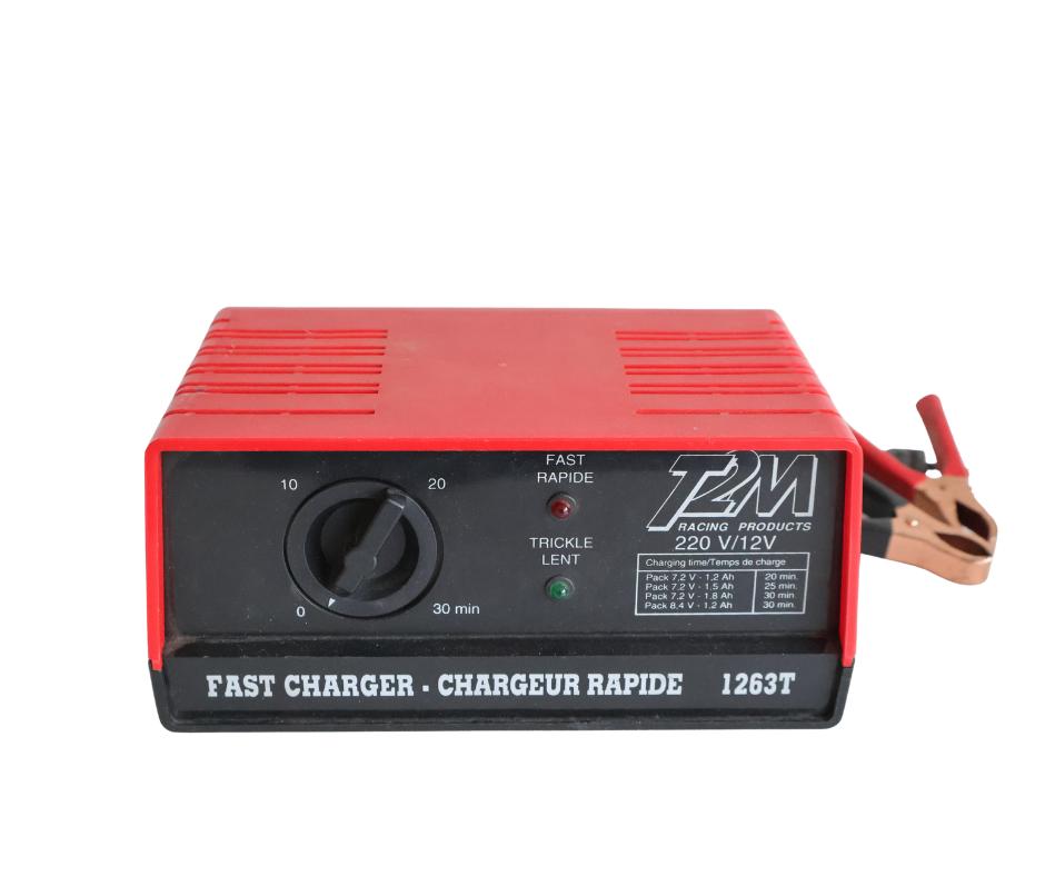 T2M 220v 12v snel lader rc, Hobby en Vrije tijd, Ophalen of Verzenden, Gebruikt, Overige schalen, Onderdeel