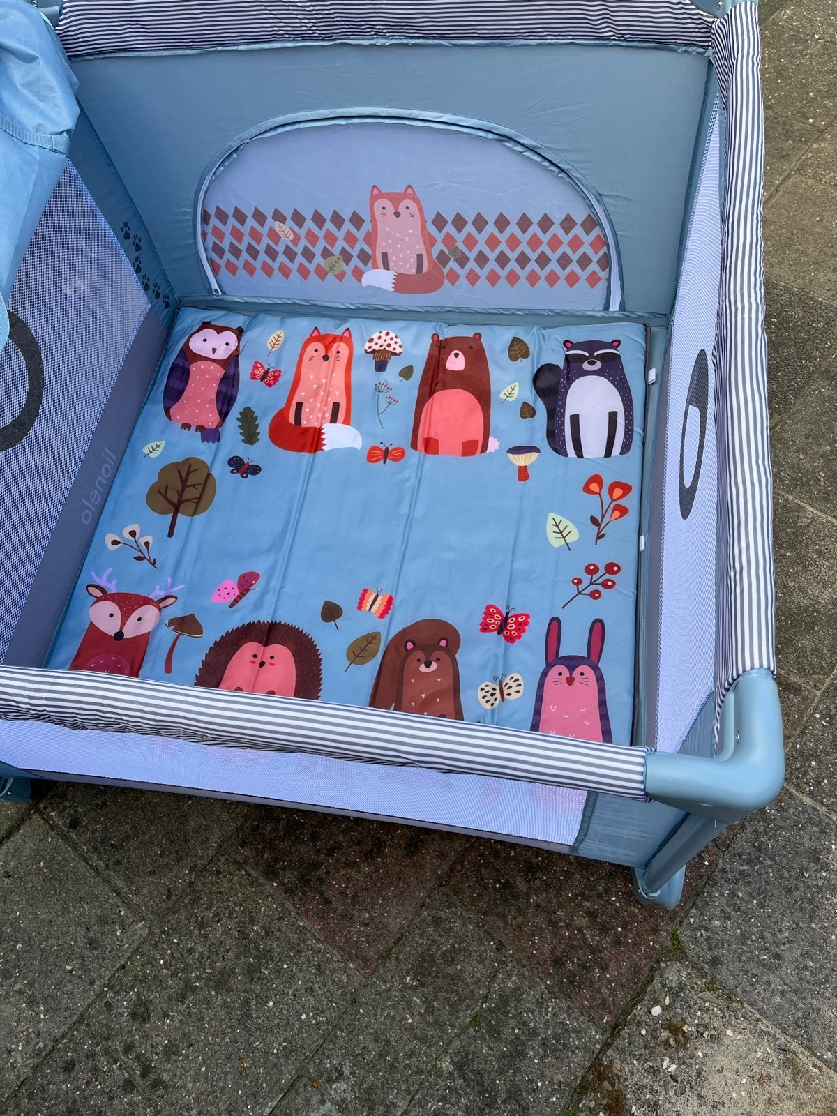 Inklapbare kinderbox op wielen met draagtas, Kinderen en Baby's, Ophalen of Verzenden, Zo goed als nieuw, Vierkant, Wieltjes