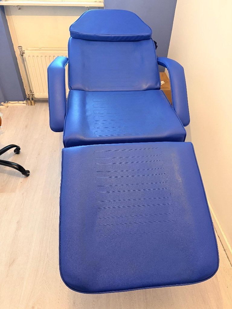 Behandelstoel 3-delig met armleuningen, Ophalen, Zo goed als nieuw, Massagetafel