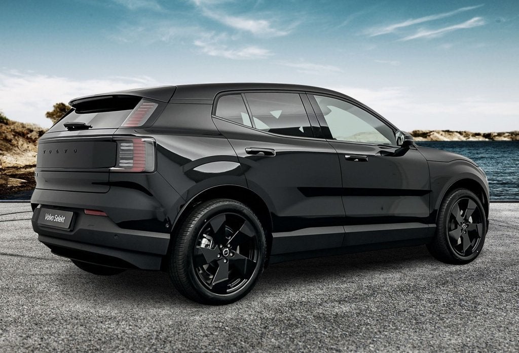 Volvo EX30 P5 Long Range Ultra Black Edition (bj 2026), Auto's, 0 cilinders, Gebruikt, Zwart, EX30