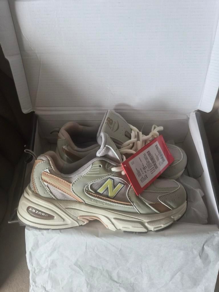 Sneakers NB maat 37, Ophalen of Verzenden, Nieuw, Sneakers of Gympen