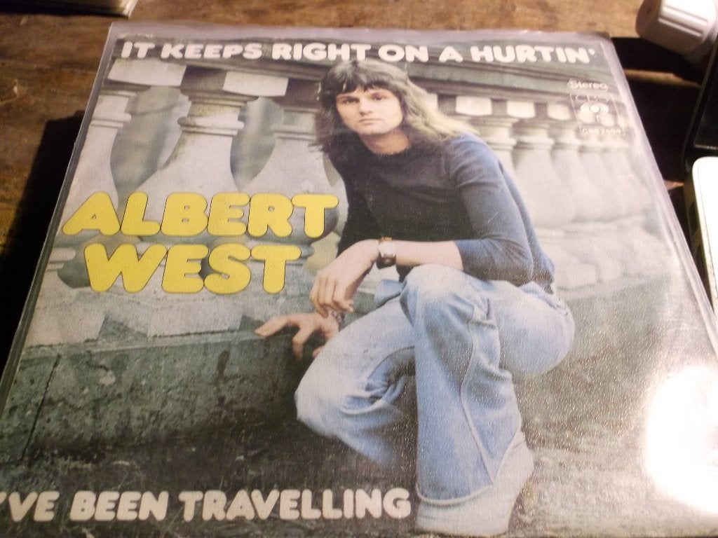 albert west It keeps right on a hurtin 149, Cd's en Dvd's, Ophalen of Verzenden, Gebruikt, 7 inch, Pop