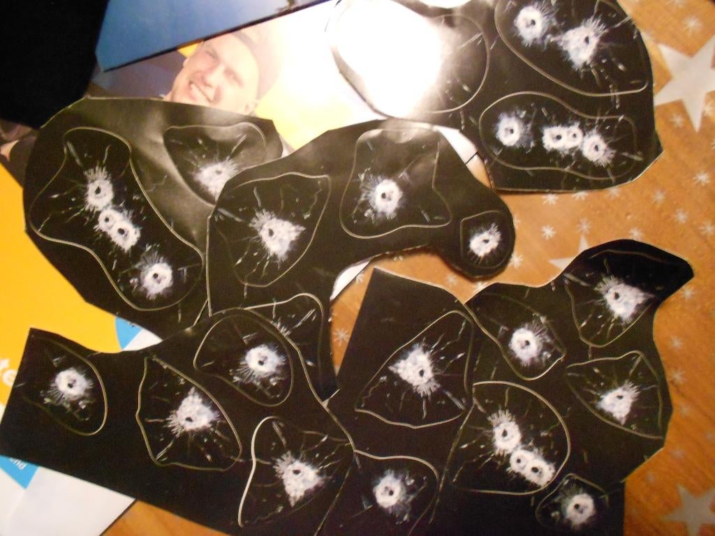 stickertjes van kogelgaten leuk voor Sinterklaas surprise, Diversen, Sinterklaas, Ophalen, Zo goed als nieuw