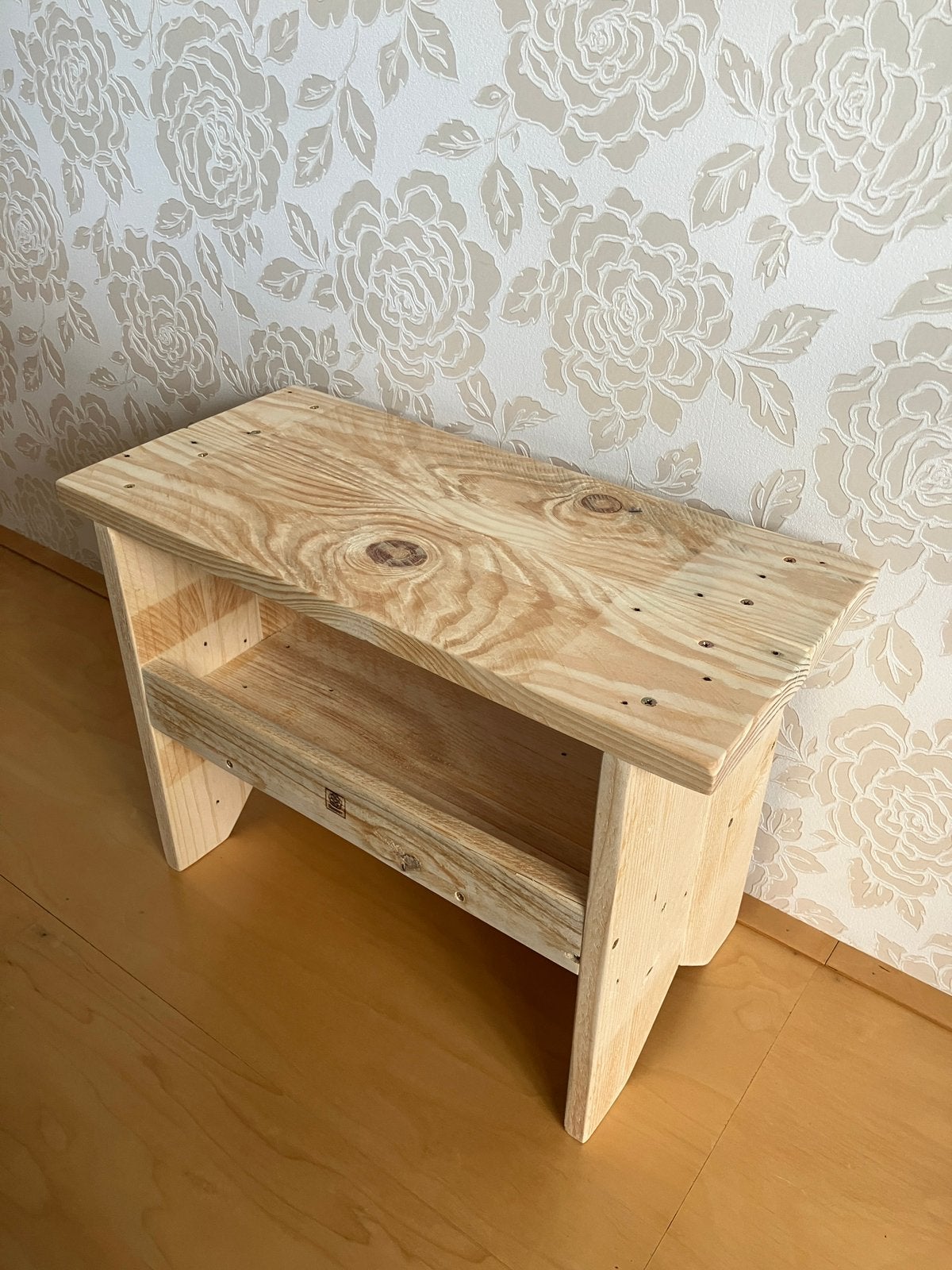 Handgemaakt bijzettafeltje / bankje van pallethout NIEUW, Huis en Inrichting, Ophalen, Nieuw, Hout