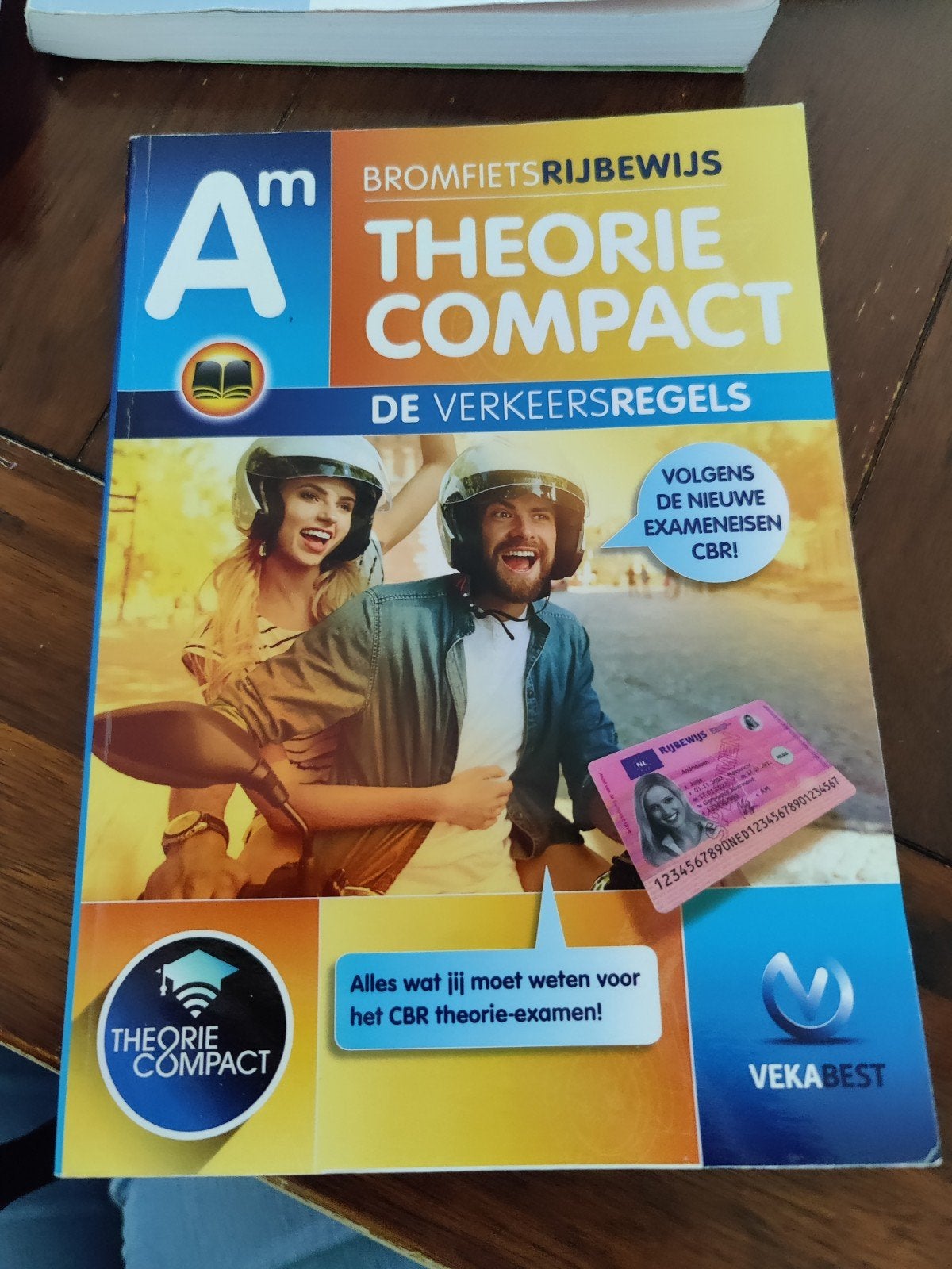 Bromfietsrijbewijs Theorie Compact - Onbeschreven, Boeken, Ophalen of Verzenden, Zo goed als nieuw, Overige niveaus, VEKABEST