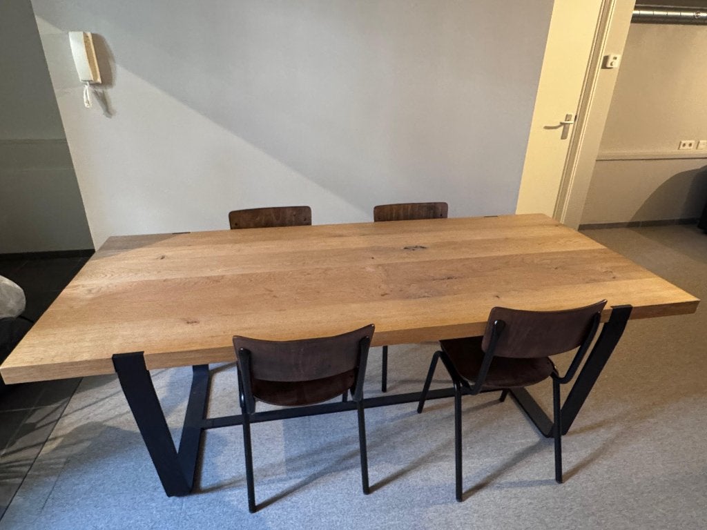 Janua BB11 design eettafel massief eiken 220 cm, Eikenhout, 200 cm of meer, Zo goed als nieuw, Vijf personen of meer