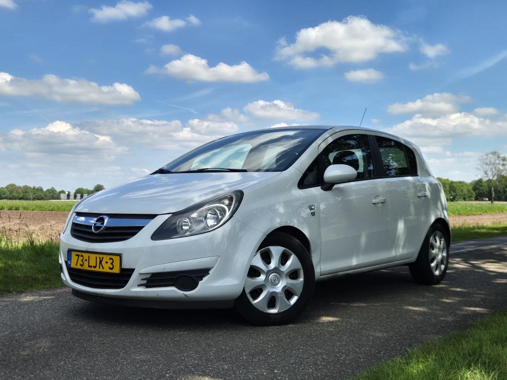 Opel Corsa 1.0-12V 111 Edition (bj 2010), Euro 5, 1045 kg, Wit, Origineel Nederlands