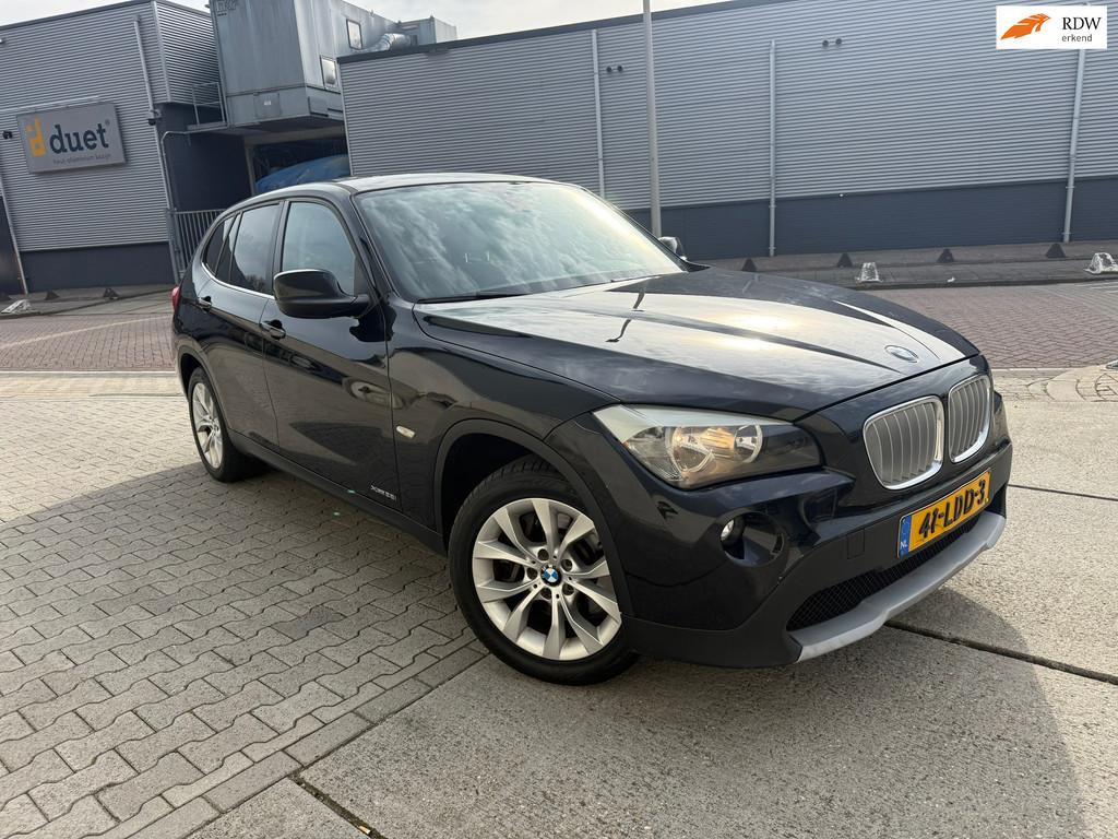 BMW X1 XDrive28i Executive AUTOMAAT APK 4X4, Auto's, BMW, Euro 5, Parkeersensor, 2000 kg, 259 pk