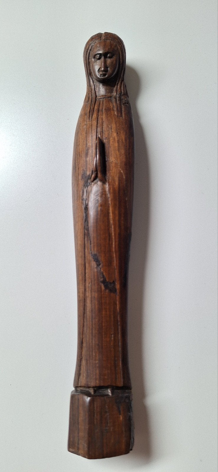 Houten beeldje Maria - Handgesneden religieuze kunst, Antiek en Kunst, Ophalen of Verzenden, Handgemaakt, 20 - 50 cm, Beeld
