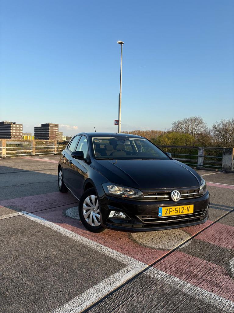 Volkswagen Polo 1.0 TSI 95pk 2019 Zwart, Voorwielaandrijving, Sound system, Stof, 40 €/maand