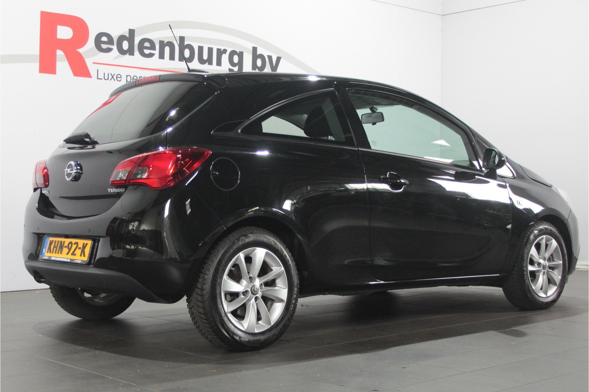 Opel Corsa E 1.4 - Carplay / Camera / Stoel+stuur verw., Auto's, Voorwielaandrijving, 101 pk, Gebruikt, Euro 6