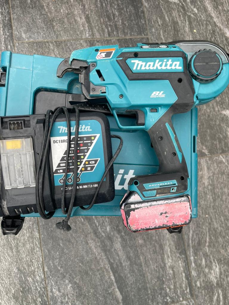 Makita DTR180Z 14,4/18V Li-ion accu vlechtmachine, Ophalen of Verzenden, Zo goed als nieuw