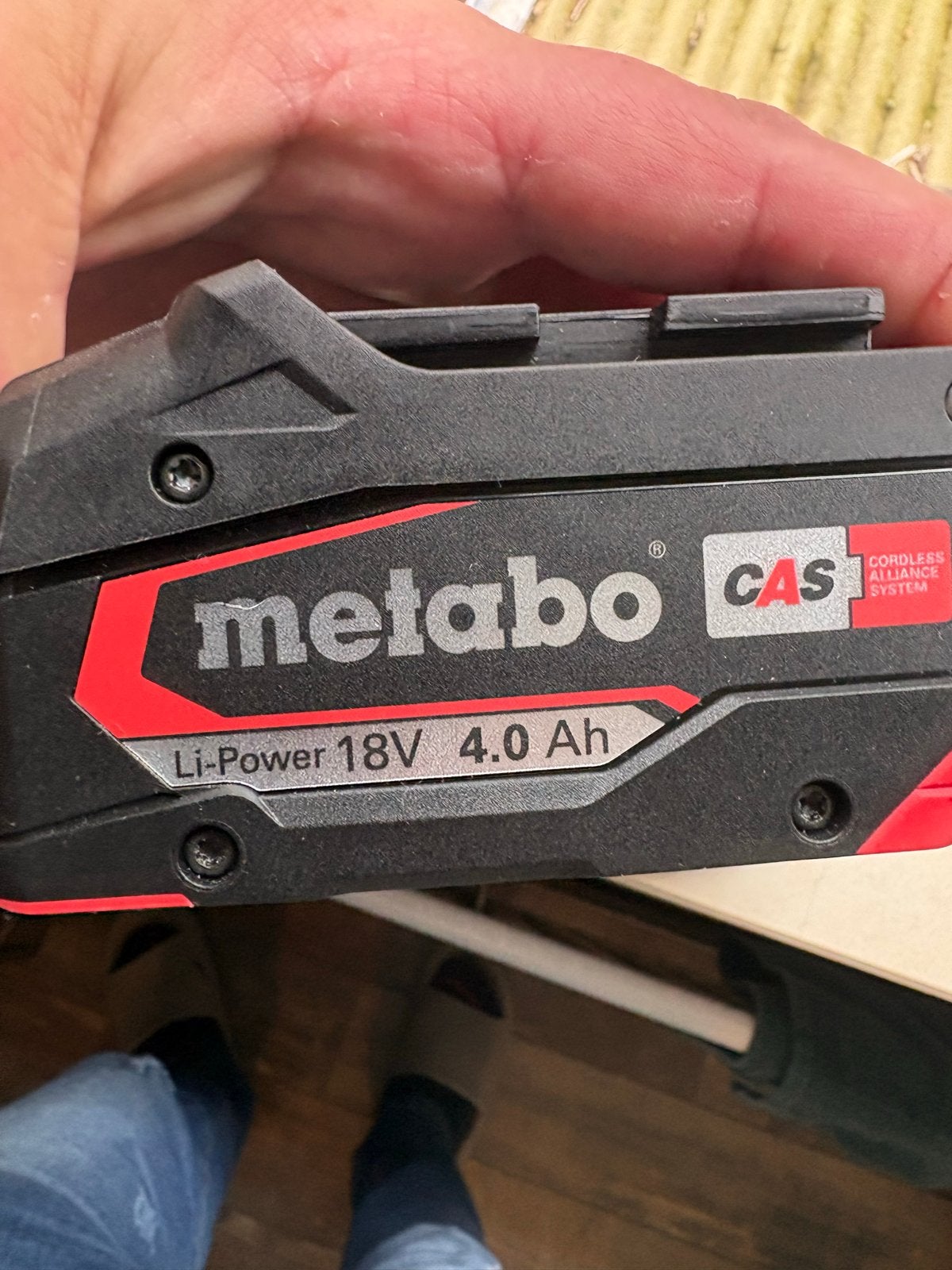 Metabo Li-Power 18V 4.0 Ah Accu met Lader, Ophalen, Zo goed als nieuw
