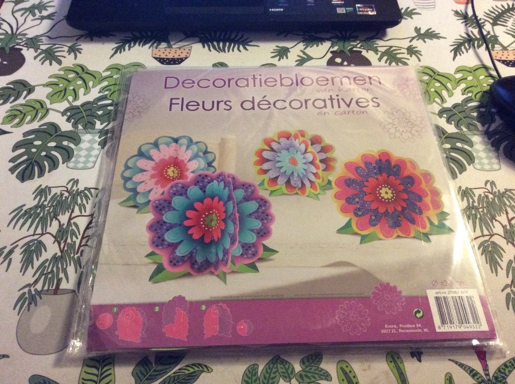Set van 3 Decoratiebloemen om zelf te maken. Nieuw, Nieuw, Meerkleurig, Ophalen of Verzenden, Papier of Karton