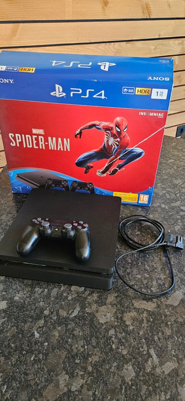 playstation 4 met grand turismo, Spelcomputers en Games, Ophalen