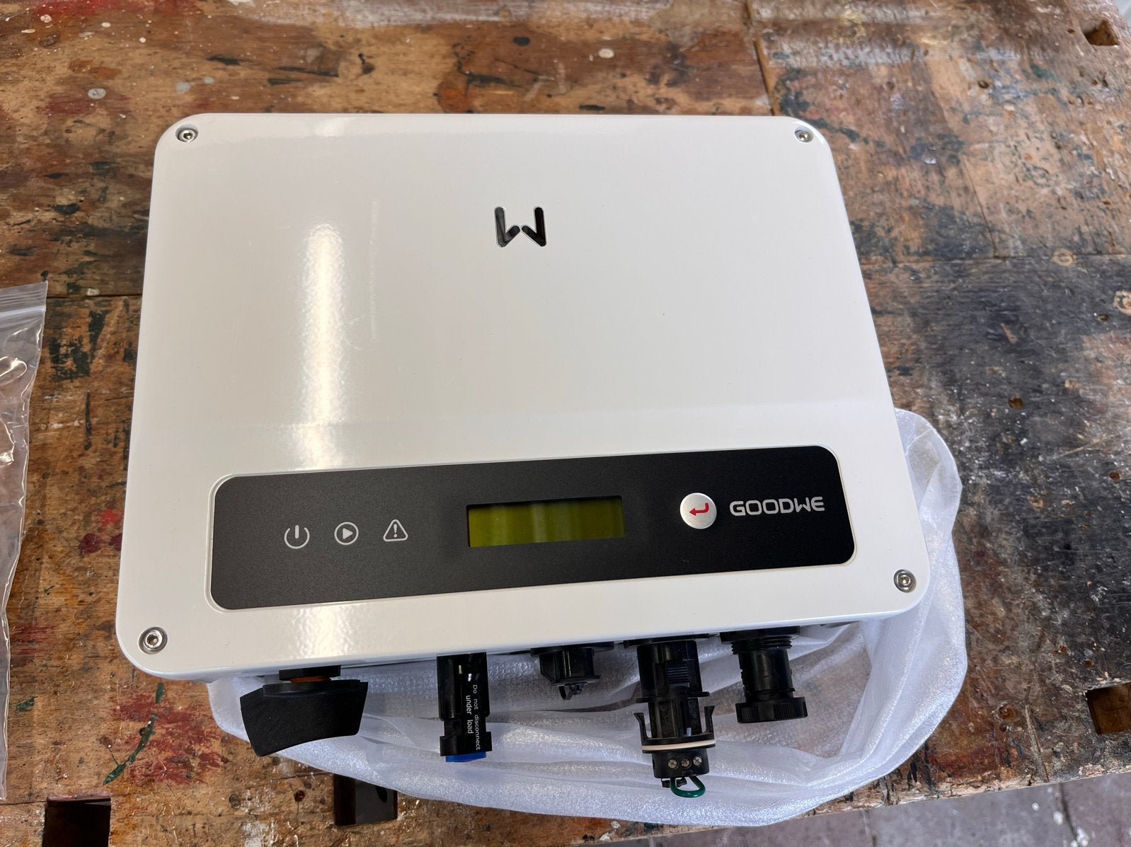 Goodwe GW-1500xs omvormer met muurbeugel en wifi dongle, Ophalen of Verzenden, Gebruikt, Overige typen