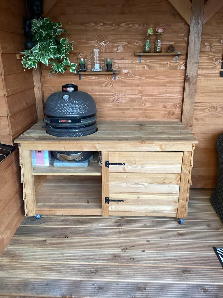 Nieuwe GrillGuru BBQ met zelfgebouwde kast, Tuin en Terras, Ophalen, Zo goed als nieuw