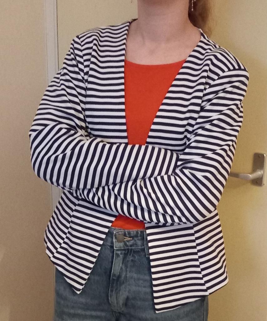 Gestreept Jasje van Only - Donker blauw/Wit, maat 42., Kleding | Dames, Jasjes, Kostuums en Pakken, Ophalen of Verzenden, Zo goed als nieuw