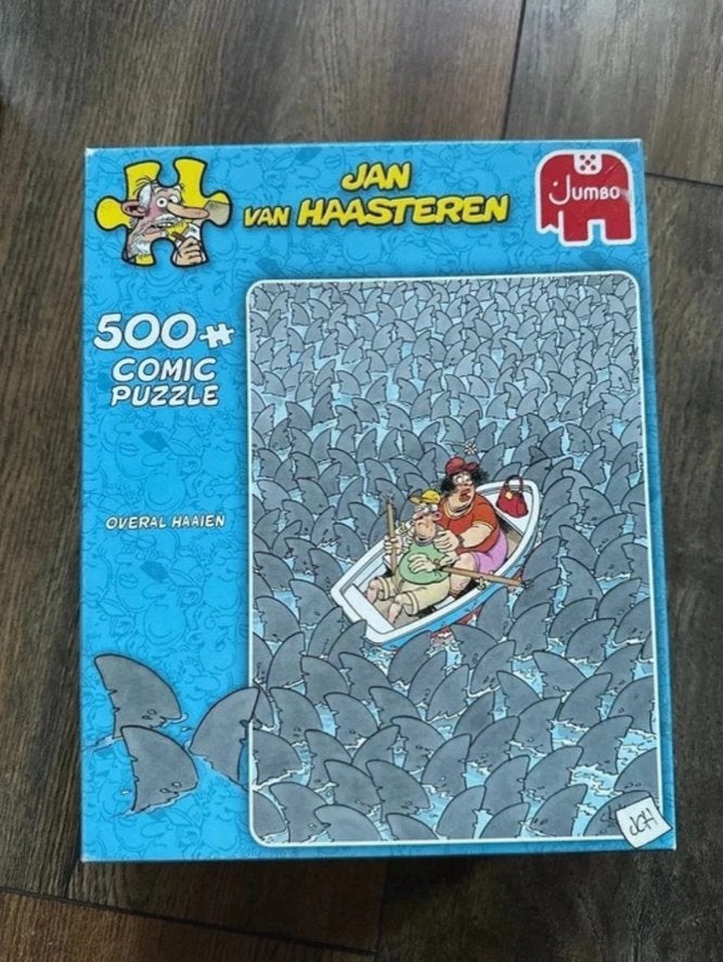 Jan van Haasteren Comic Puzzel - Overal Haaien (500 stukjes), Hobby en Vrije tijd, Ophalen of Verzenden, 500 t/m 1500 stukjes