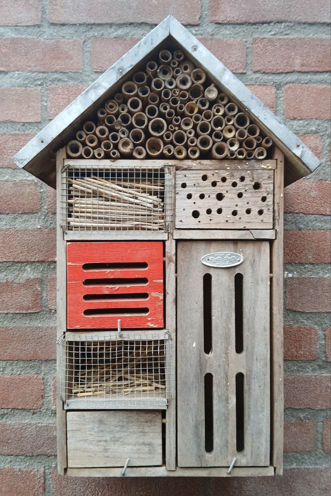 Groot sfeervol insectenhotel voor bijen en andere insecten., Ophalen of Verzenden, Gebruikt