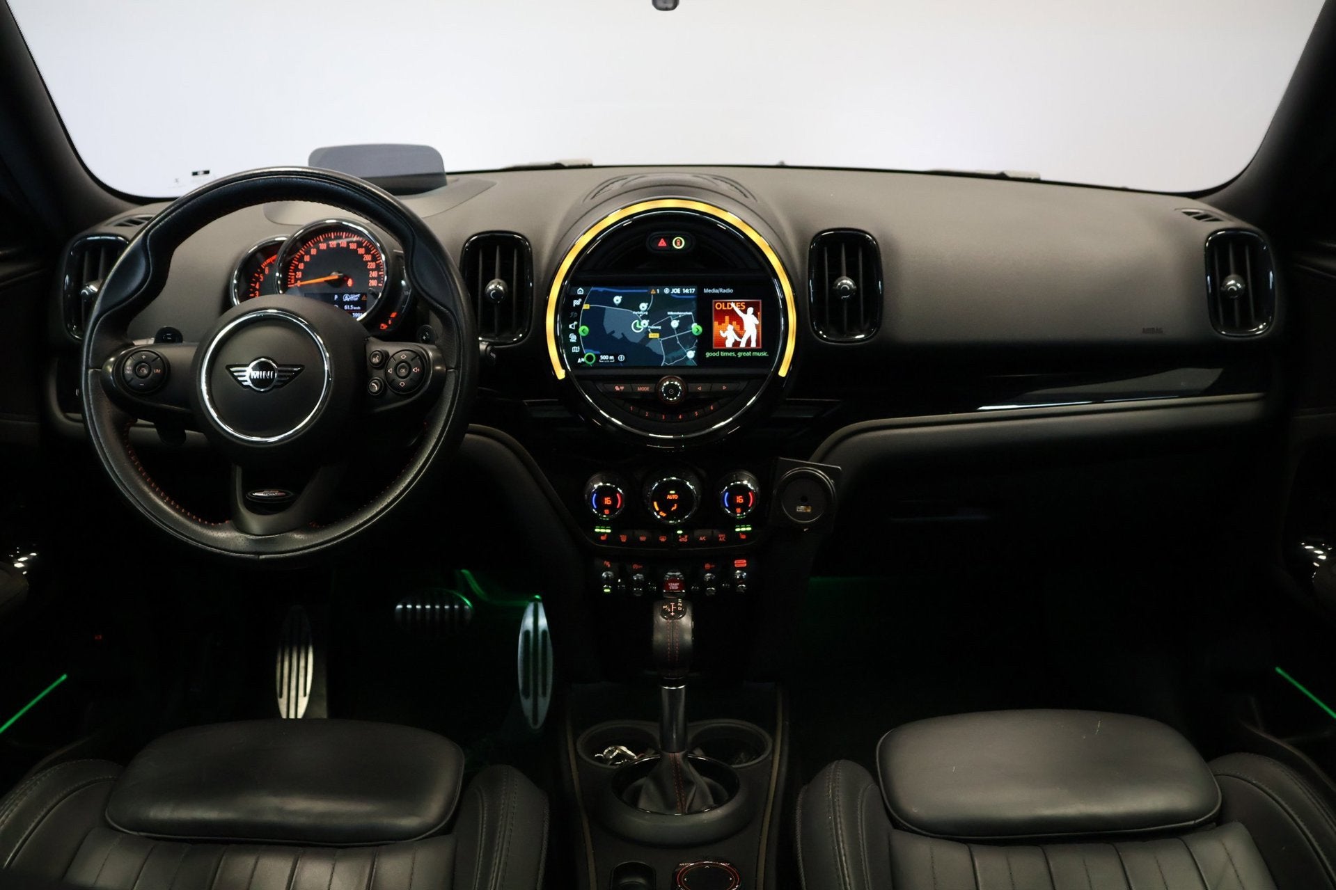 Mini Countryman 2.0 Cooper S JCW |Pano|Leder|Carplay|, Auto's, Gebruikt, 1435 kg, Wit, Automatische klimaatregeling