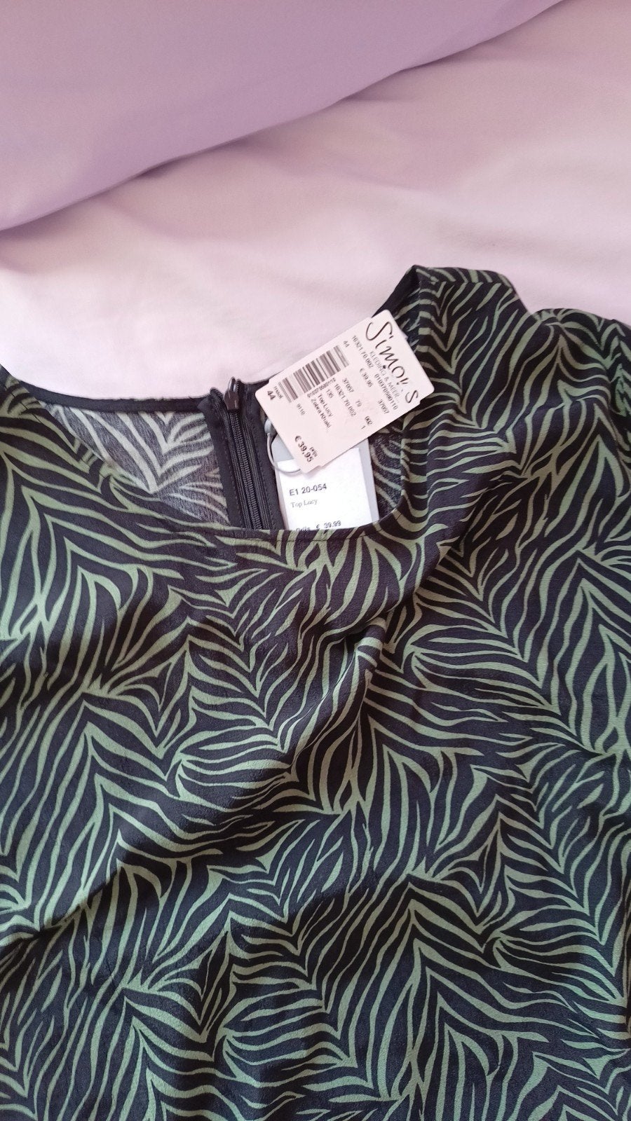 rok met blouse groen met zwarte print maat 44, Kleding | Dames, Maat 42/44 (L), Nieuw, Ophalen of Verzenden, Knielengte