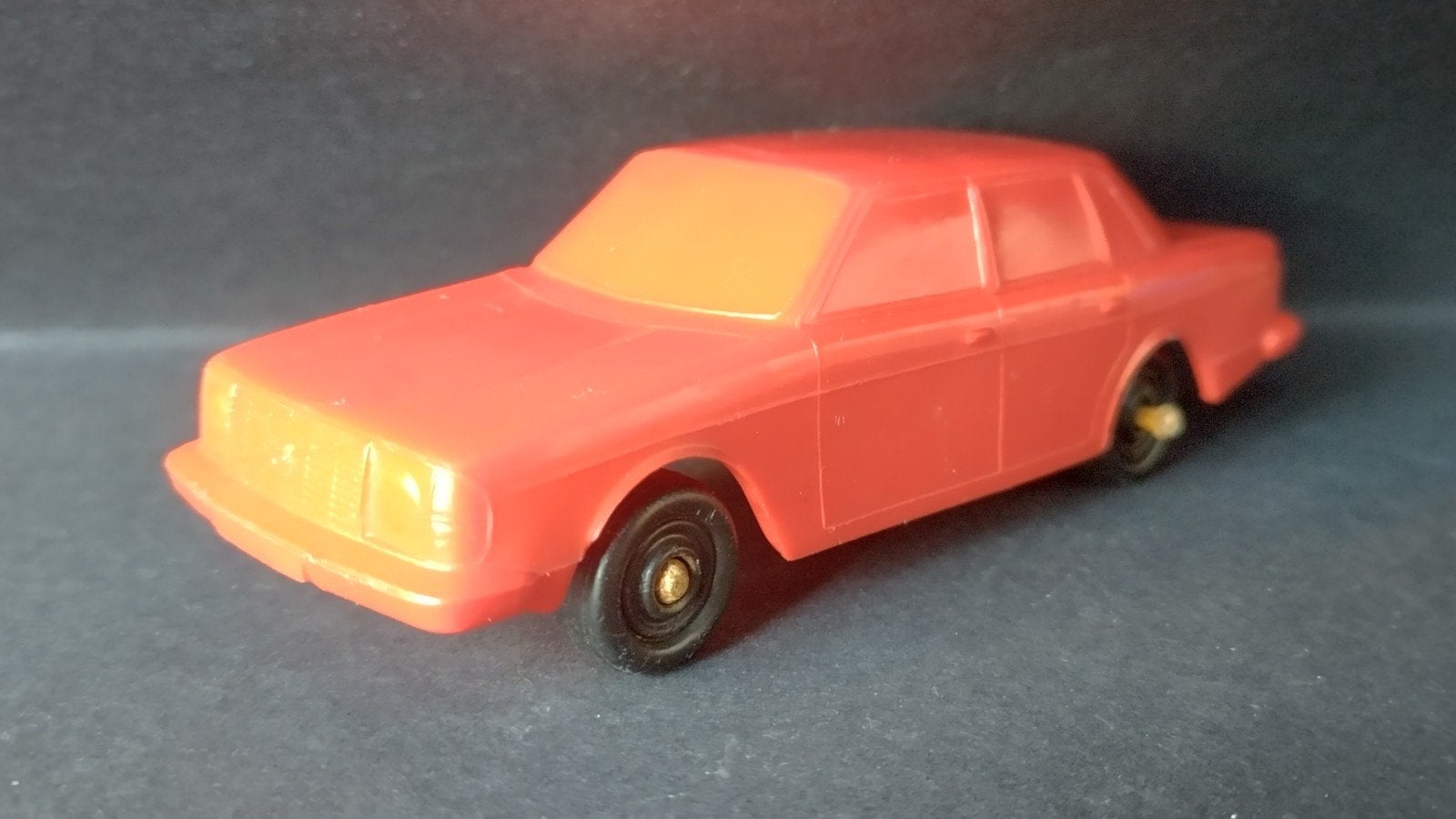 Volvo 244 1:43 Plasto Finland vinyl Pol, Verzenden, ., ., .