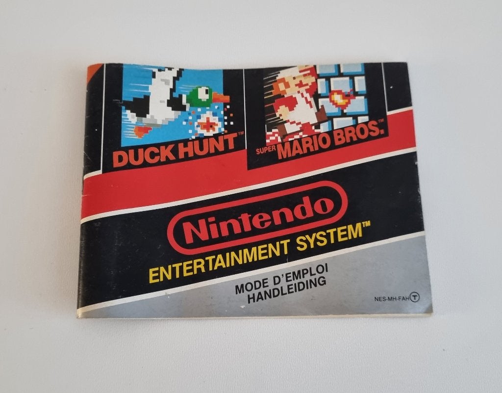 Nintendo NES Duck Hunt Super Mario Bros Boekje Handleiding, Spelcomputers en Games, Games | Nintendo NES, Gebruikt, 1 speler, Ophalen of Verzenden