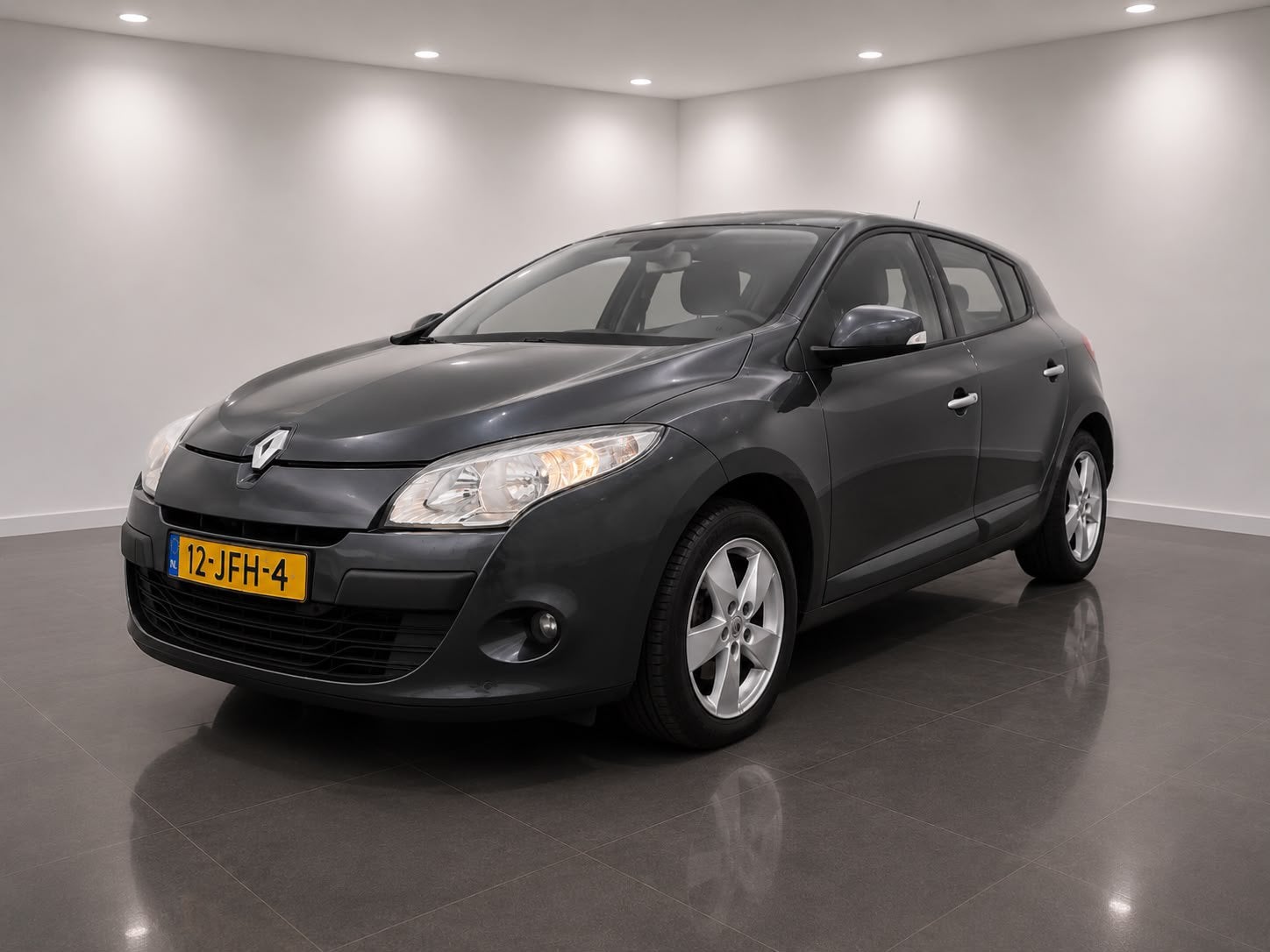 Renault Mégane 1.6 16V Dynamique HB 110pk Airco NW APK NAP!!, Euro 5, Zwart, 4 cilinders, Handgeschakeld