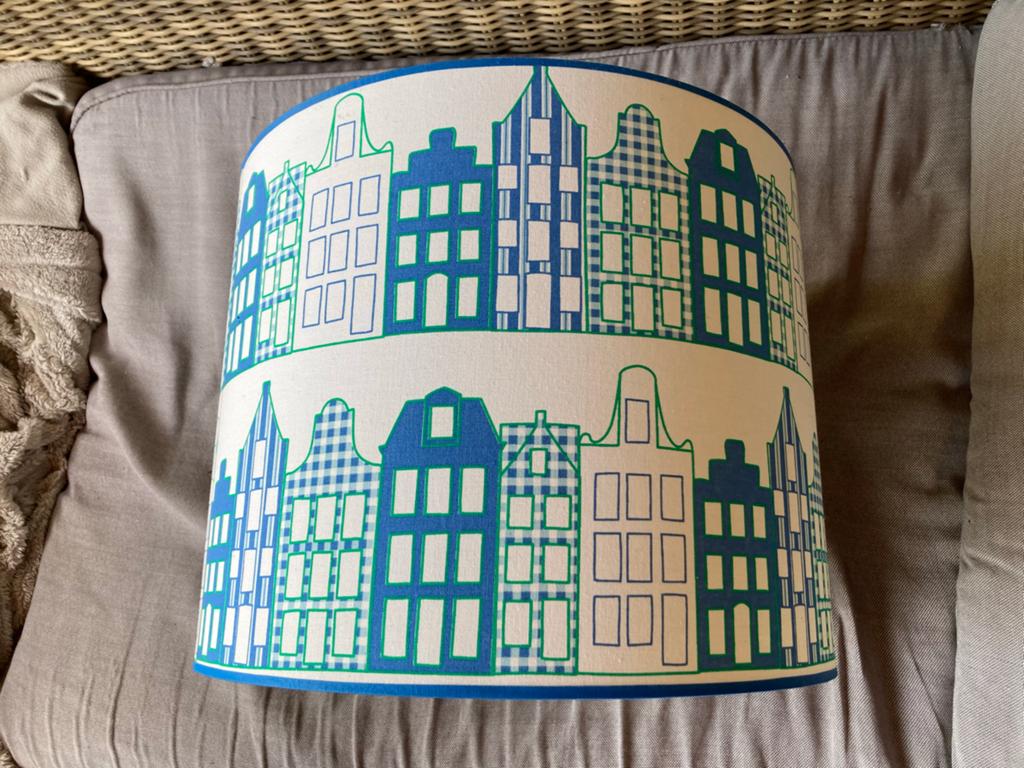 Leuke lampenkap met Amsterdamse grachtenpanden, 25 tot 50 cm, Wit, Rond, Ophalen of Verzenden