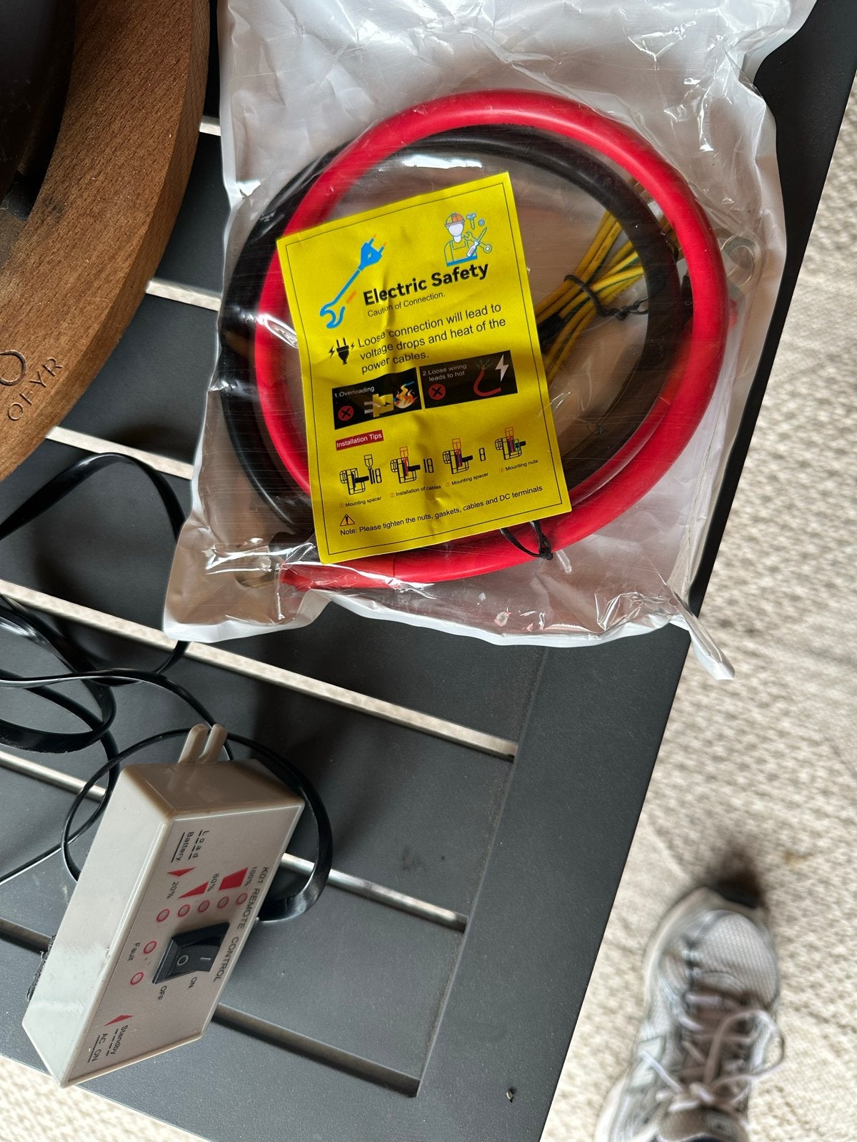 1500W Pure Sinus Omvormer met Afstandsbediening en Kabels, Ophalen of Verzenden, Zo goed als nieuw, Overige typen