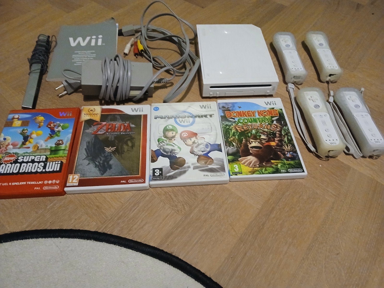 volledige wii set met games, Ophalen of Verzenden, Gebruikt, Met 3 controllers of meer, Met games