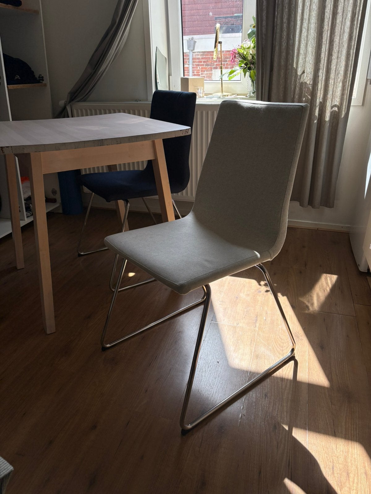 chairs, Ophalen, Zo goed als nieuw, Twee