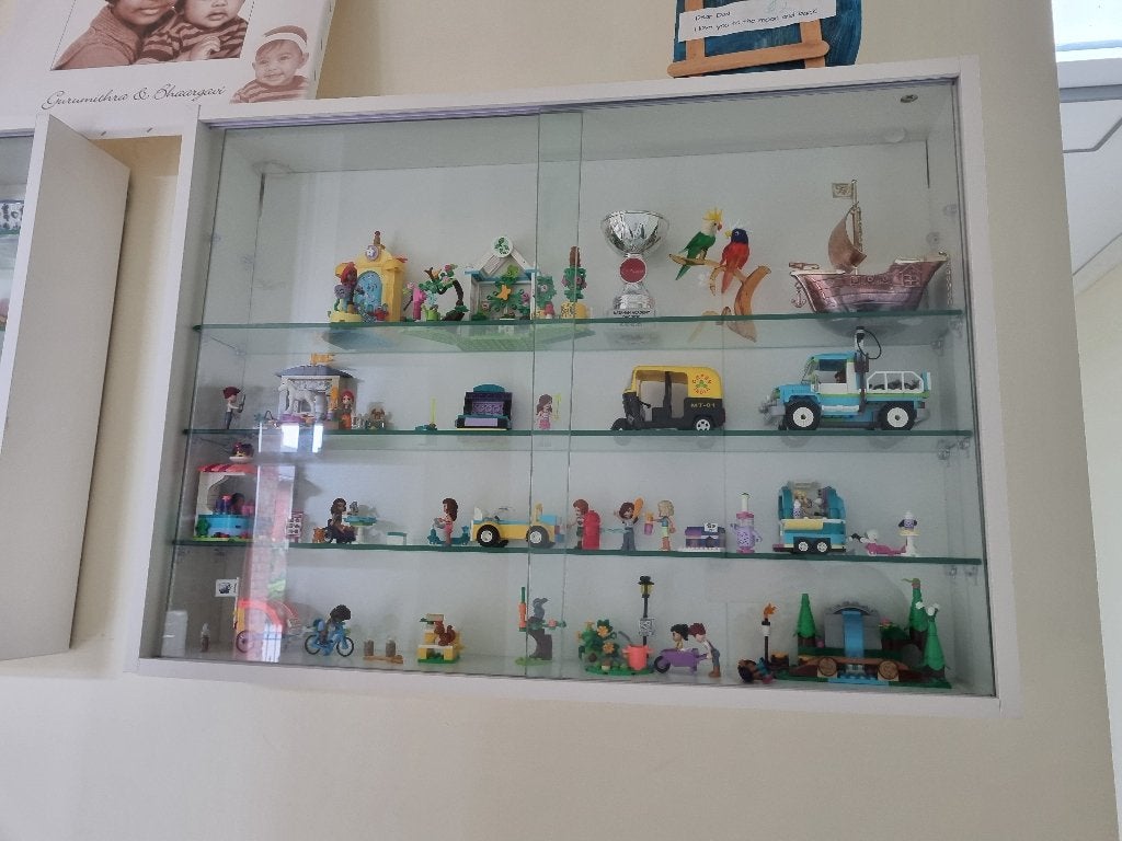 Vitrinekastje staande hangende, Huis en Inrichting, Kasten | Vitrinekasten, Ophalen, Met deur(en), Glas, 50 tot 100 cm