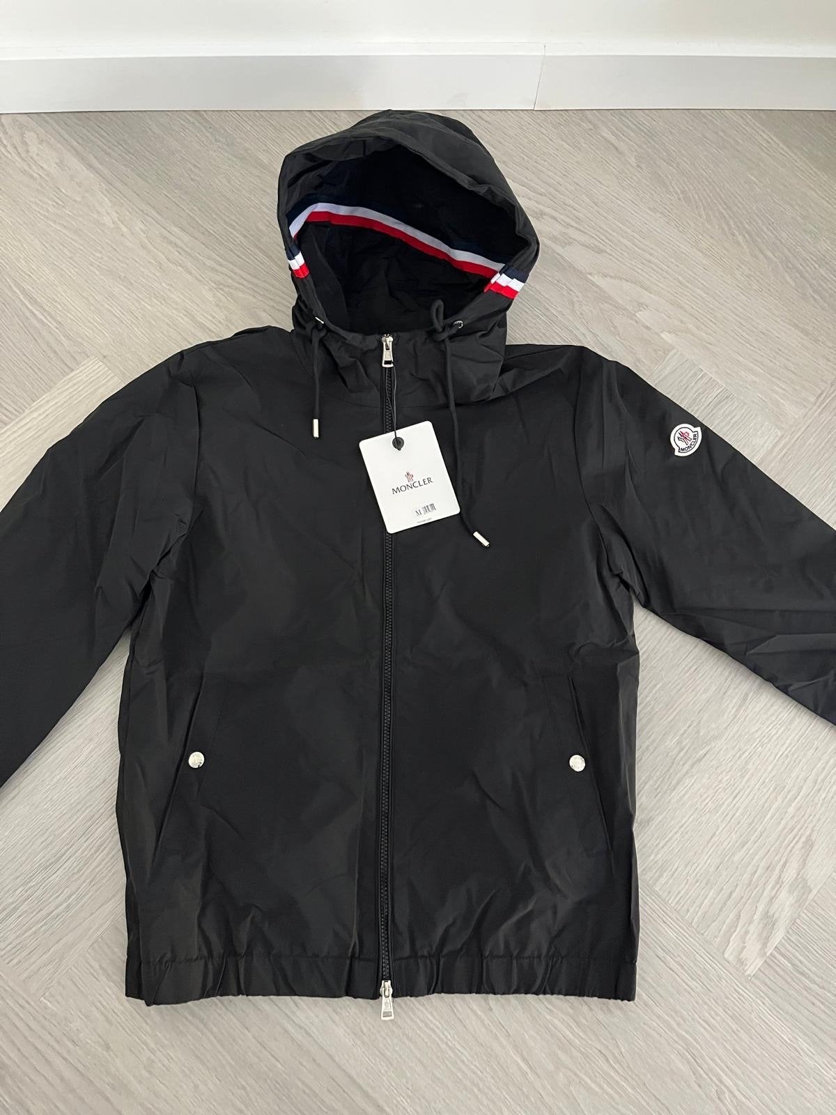 Moncler windbreaker nfc nieuw in verpakking, Ophalen of Verzenden, Nieuw, Maat 48/50 (M), Zwart