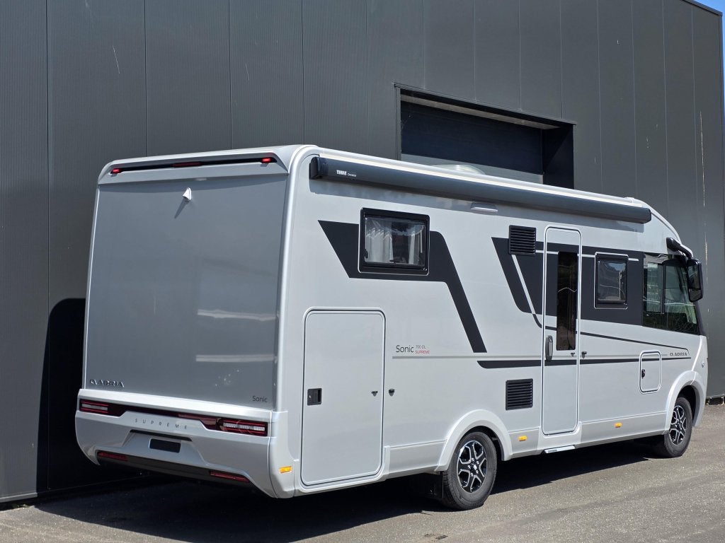 Adria Sonic Supreme 700 DL, Automaat, Afzuigkap, Fiat, 7 tot 8 meter