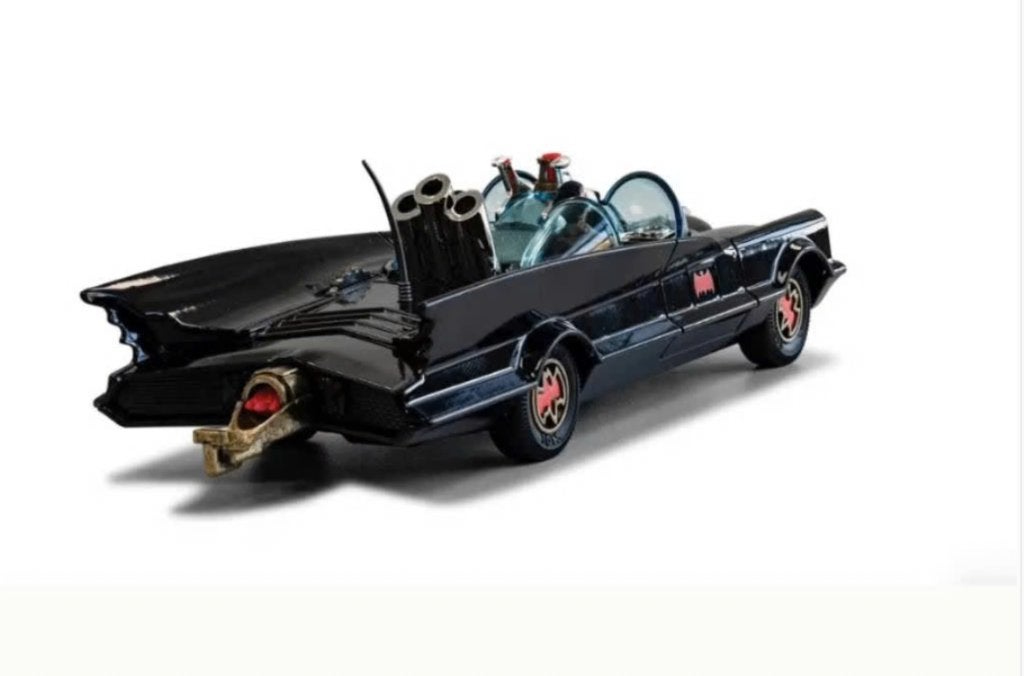 Batmobile met trekhaak / blisterdoos Corgi NEW 1:46 # 267, Hobby en Vrije tijd, Verzenden, Nieuw, Auto, Corgi